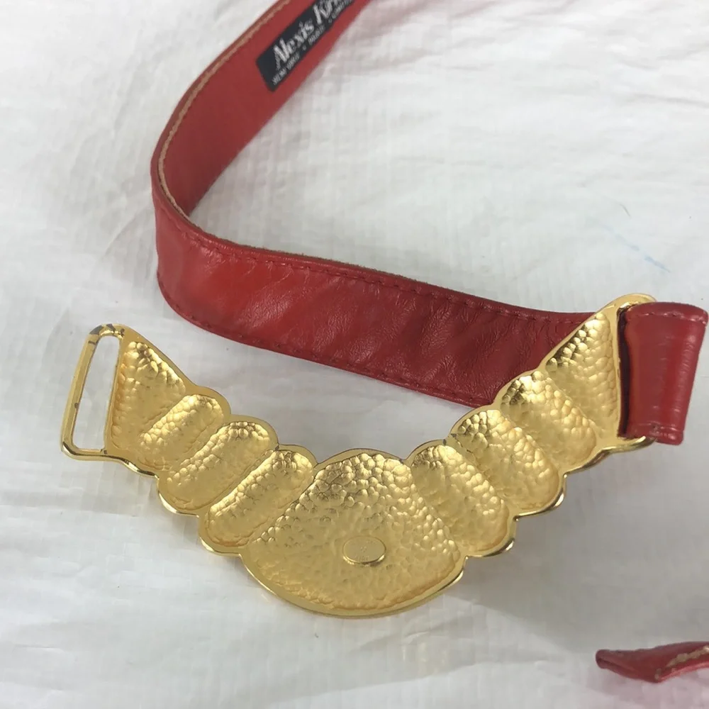 Alexis Kirk Red Leather Gold Tone Buckle Belt - Picture 2 of 9